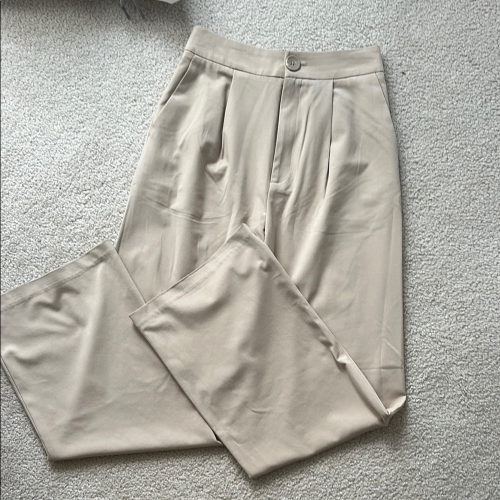 Stradivarius Cream Pleated Pants